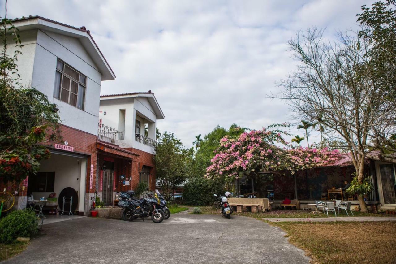 Dongguang Zhixing Homestay Юйчи Экстерьер фото